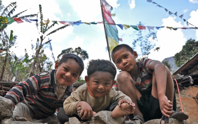 Nepalkinder , Manaslutrek Nepalkinder